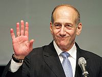 Bộ trưởng quốc phòng Israel kêu gọi Thủ tướng từ chức